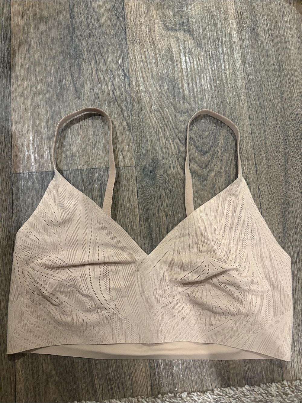 FREE in bundle M TRUE Everyday Seamless Bralette in Nude